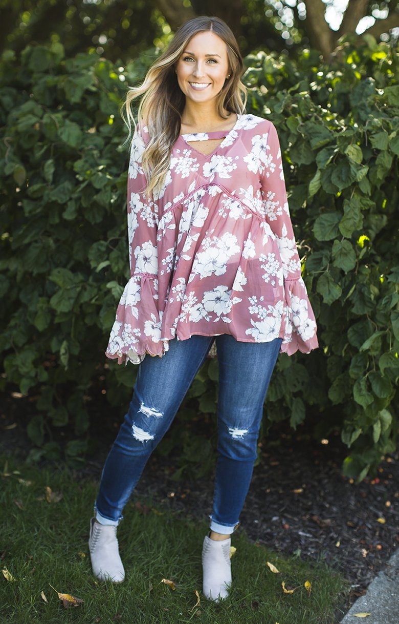 Mauve Floral Chiffon Scalloped Sleeve Top