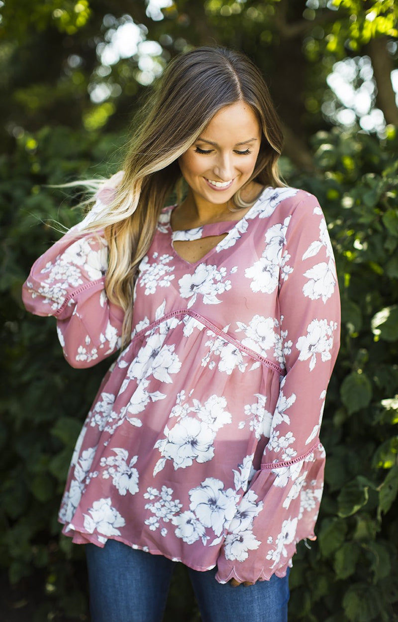 Mauve Floral Chiffon Scalloped Sleeve Top