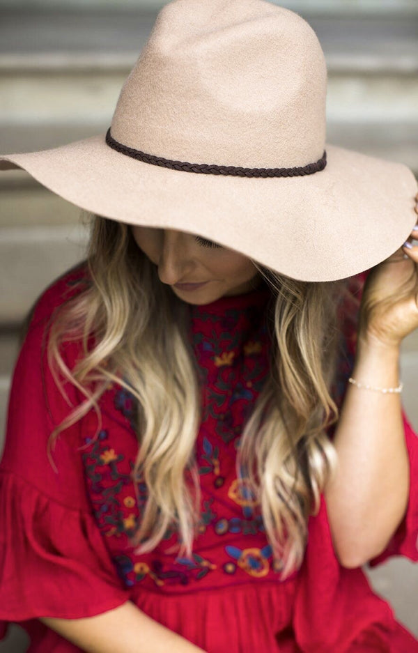 Tan Braided Panama Hat